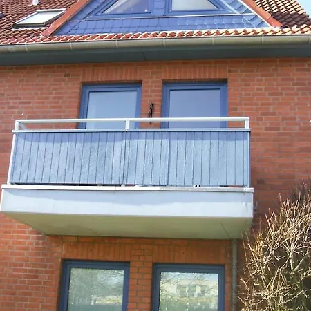 Wohlfuhl-apartment Mit Sonnigem Balkon Бюзум